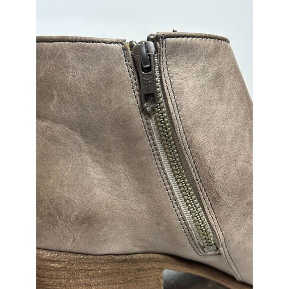 Frye Women's Leather Carson Piping Bootie in Graphite - Sz 10 M - PreOwned - Picture 7 of 13